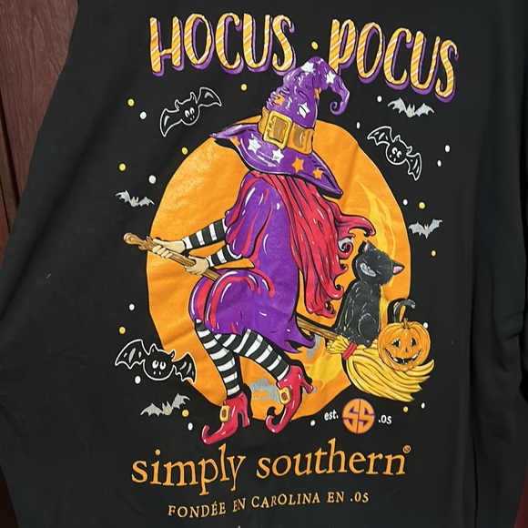 Two Women’s 2X Long Sleeve T-shirts - Picture 2 of 8